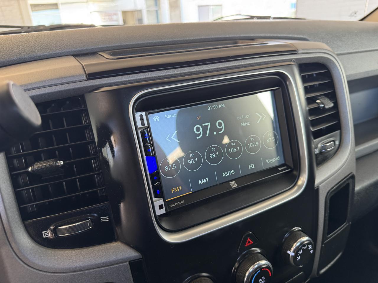 RAM 1500 2WD Reg Cab 120.5" Tradesman 2015