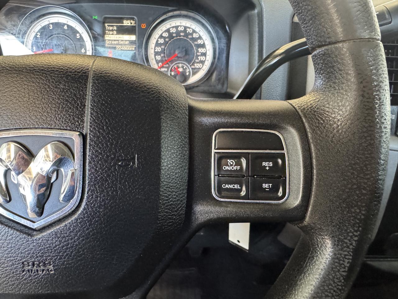 RAM 1500 2WD Reg Cab 120.5" Tradesman 2015