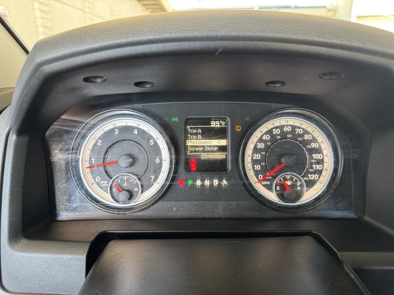 RAM 1500 2WD Reg Cab 120.5" Tradesman 2015