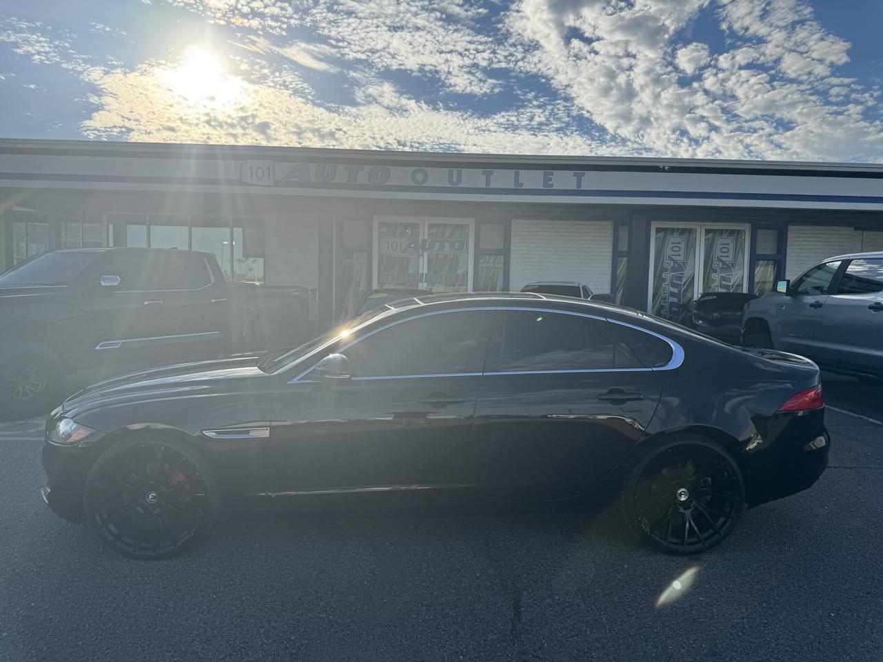 Jaguar XF 4dr Sdn 35t Premium RWD 2016