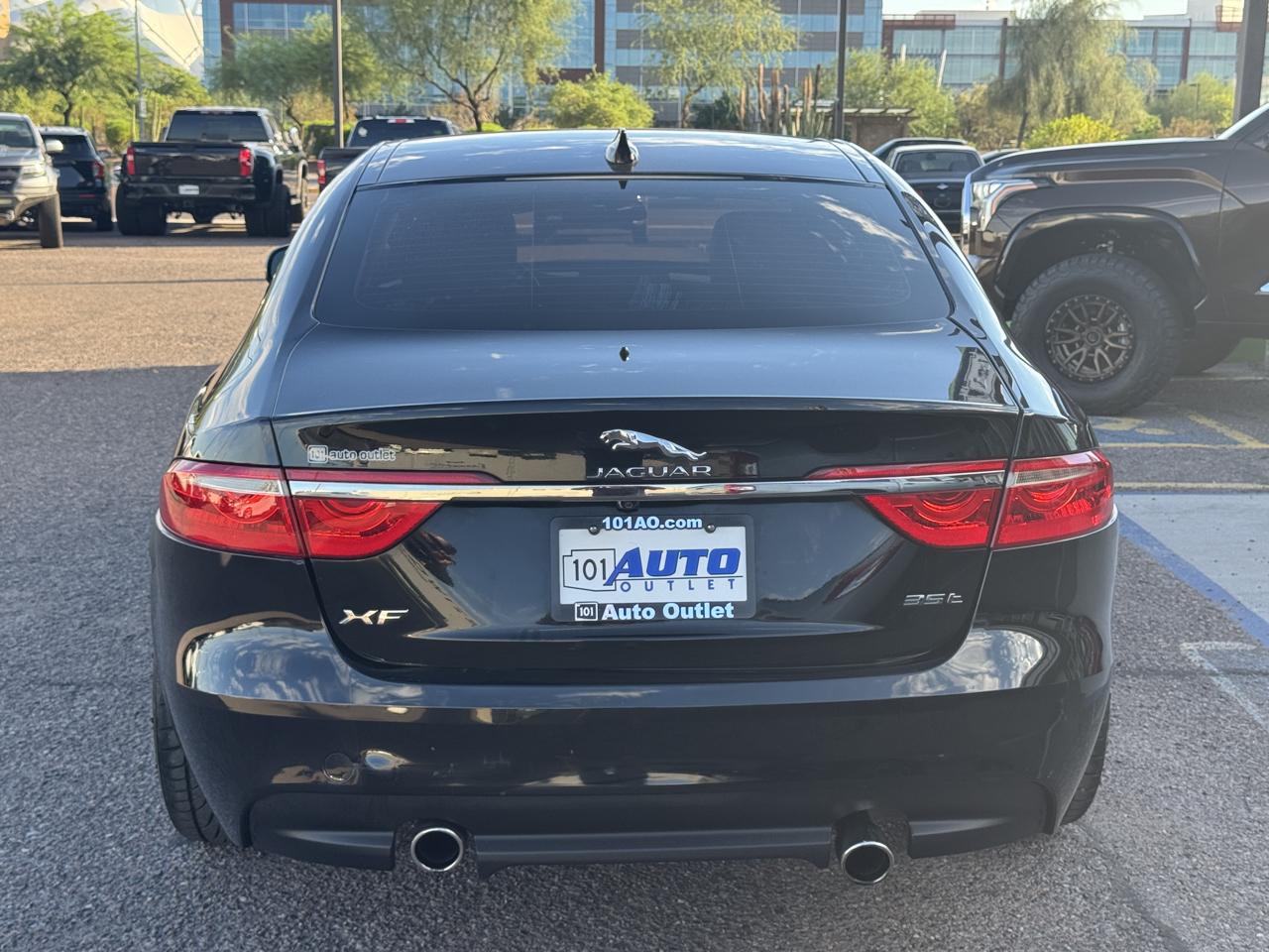 Jaguar XF 4dr Sdn 35t Premium RWD 2016