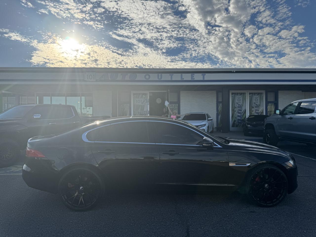 Jaguar XF 4dr Sdn 35t Premium RWD 2016
