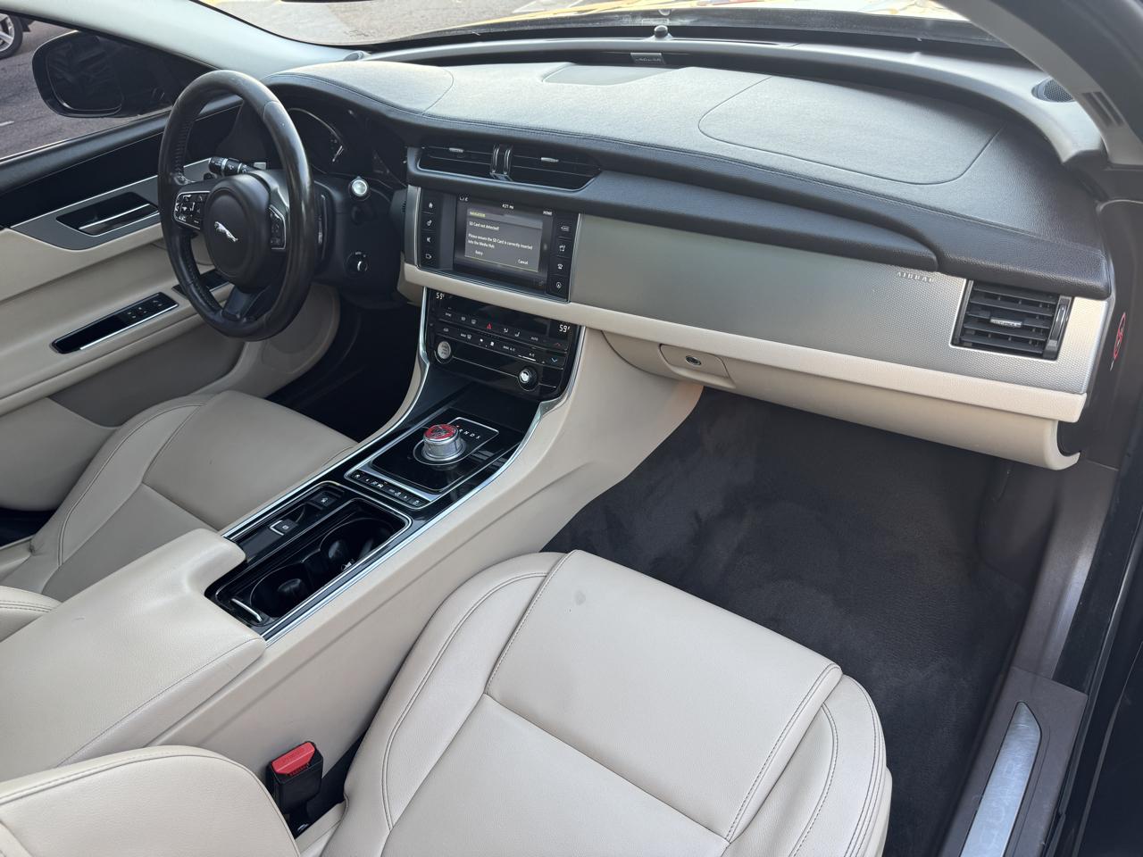 Jaguar XF 4dr Sdn 35t Premium RWD 2016