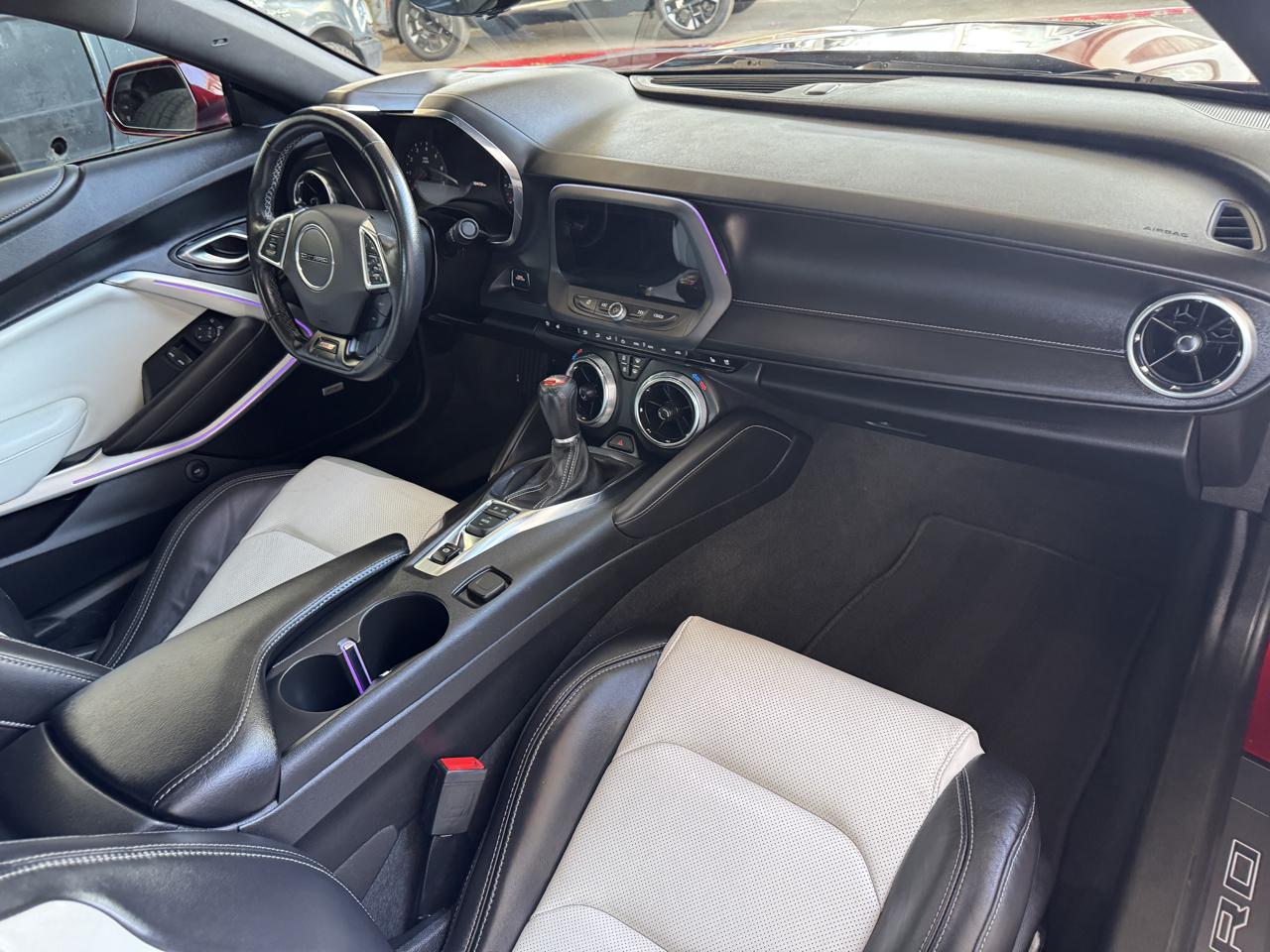 Chevrolet Camaro 2dr Cpe 2SS 2021