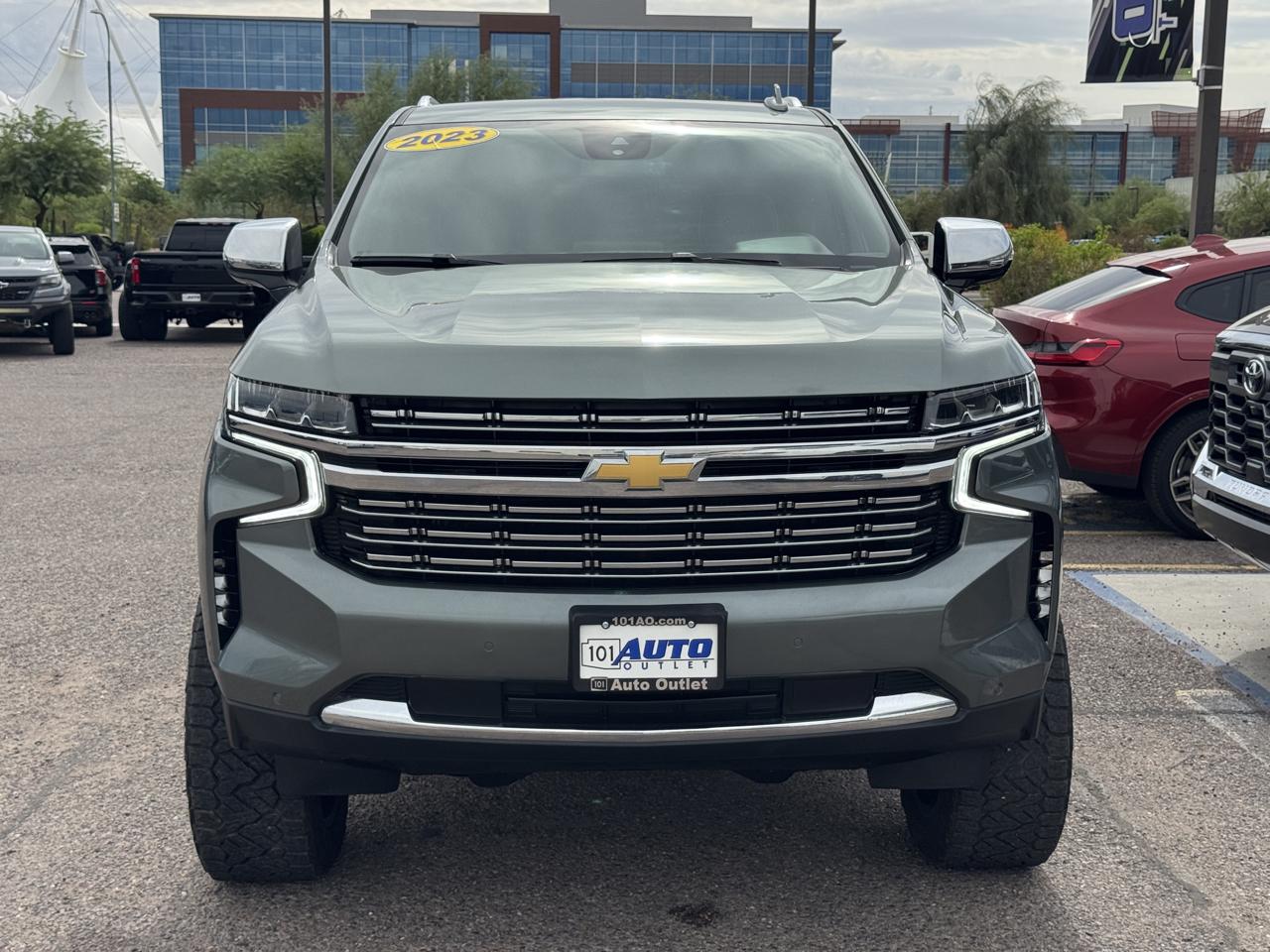 Chevrolet Suburban 4WD 4dr Premier 2023