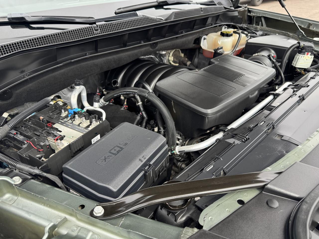 Chevrolet Suburban 4WD 4dr Premier 2023