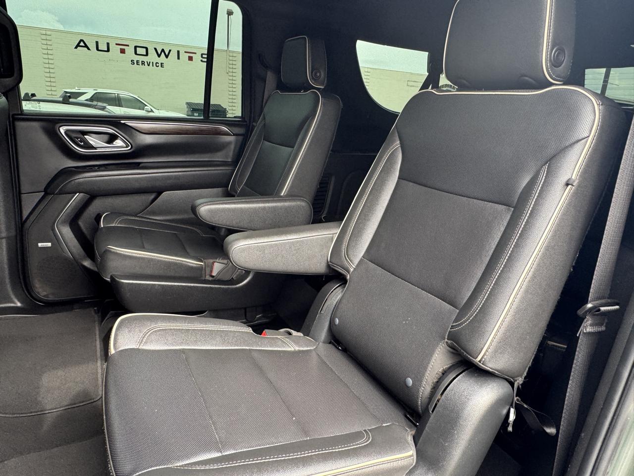 Chevrolet Suburban 4WD 4dr Premier 2023