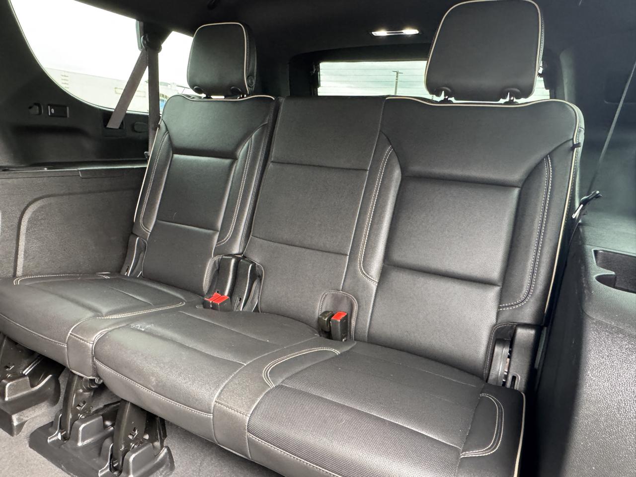 Chevrolet Suburban 4WD 4dr Premier 2023