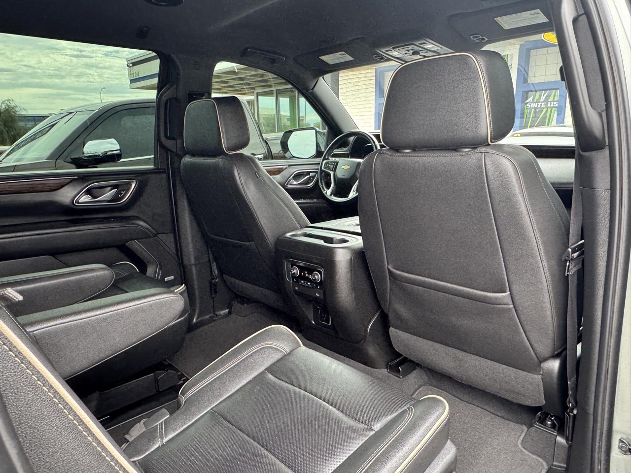 Chevrolet Suburban 4WD 4dr Premier 2023