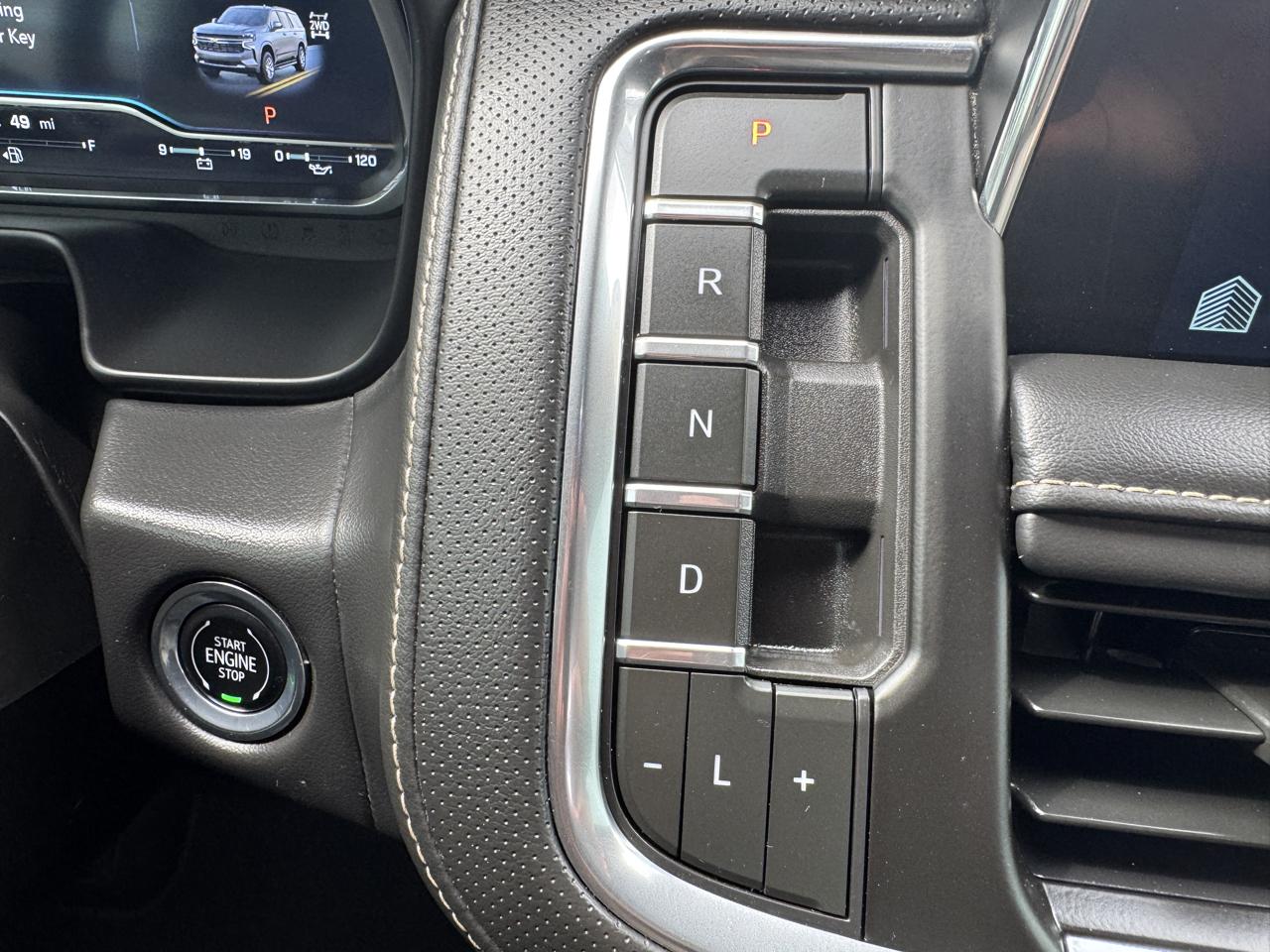 Chevrolet Suburban 4WD 4dr Premier 2023