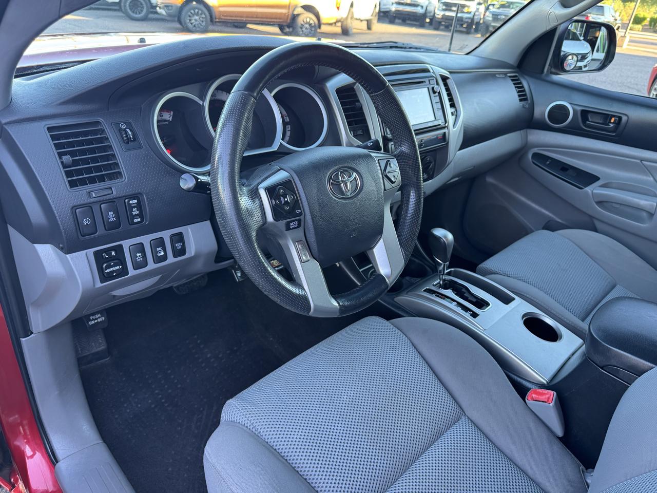 Toyota Tacoma 4WD Double Cab V6 MT (Natl) 2014