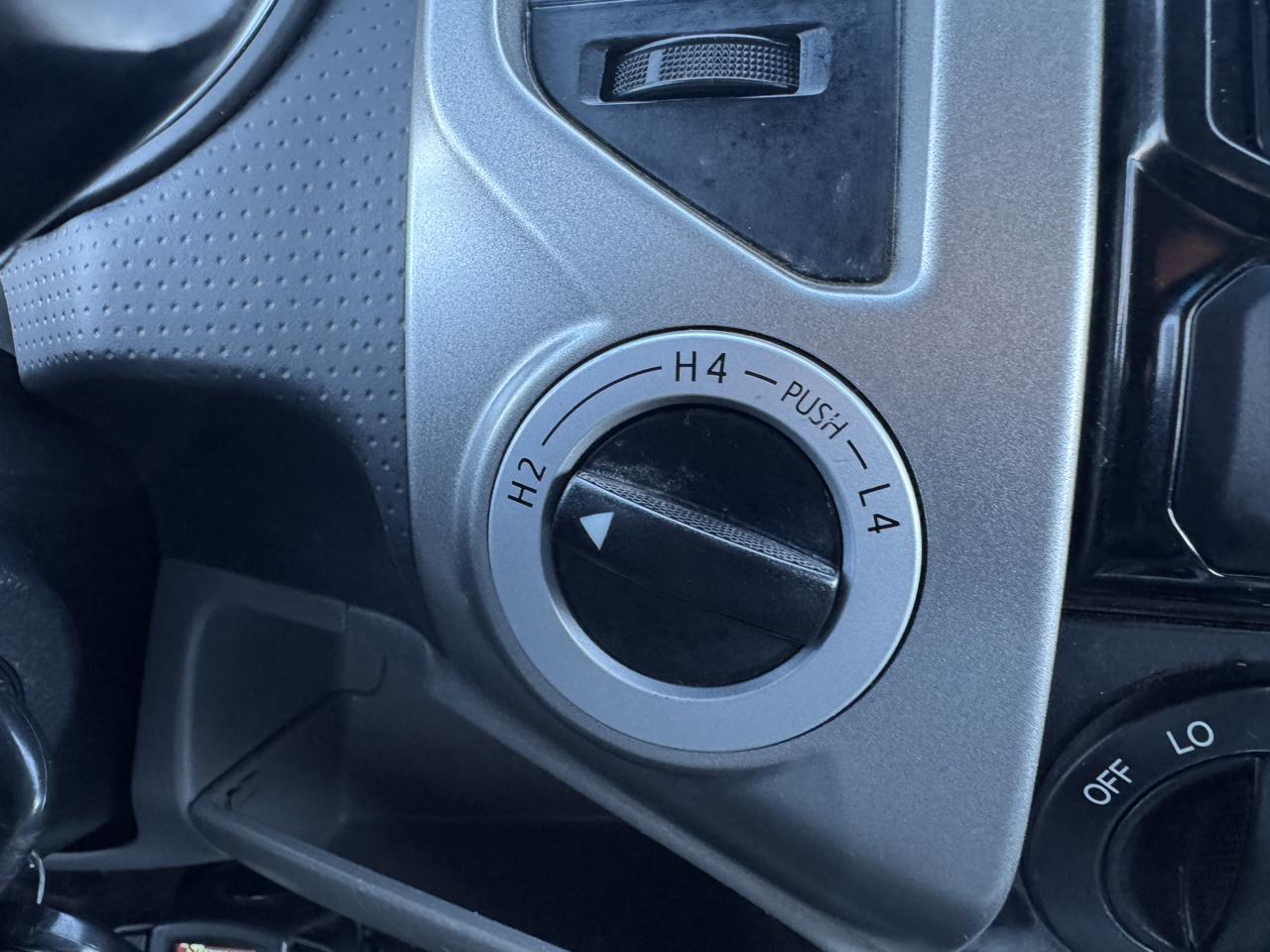 Toyota Tacoma 4WD Double Cab V6 MT (Natl) 2014