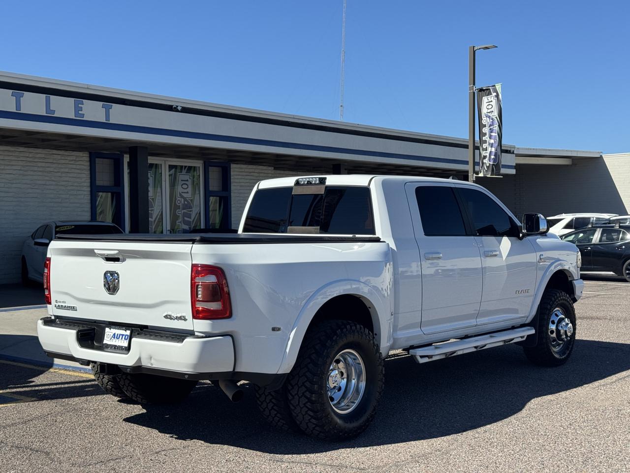 RAM 3500 Laramie 4x4 Mega Cab 6'4" Box 2019