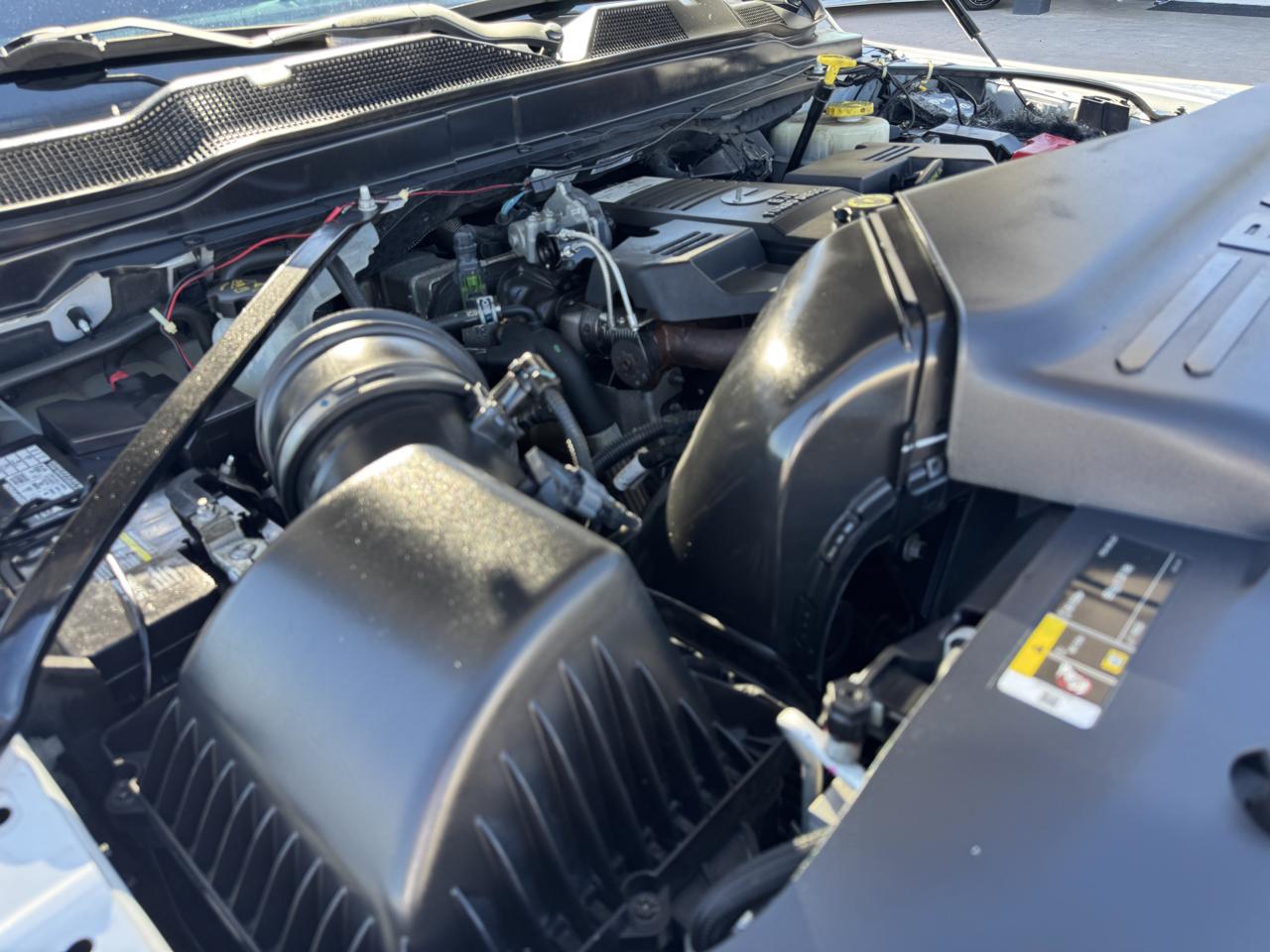 RAM 3500 Laramie 4x4 Mega Cab 6'4" Box 2019