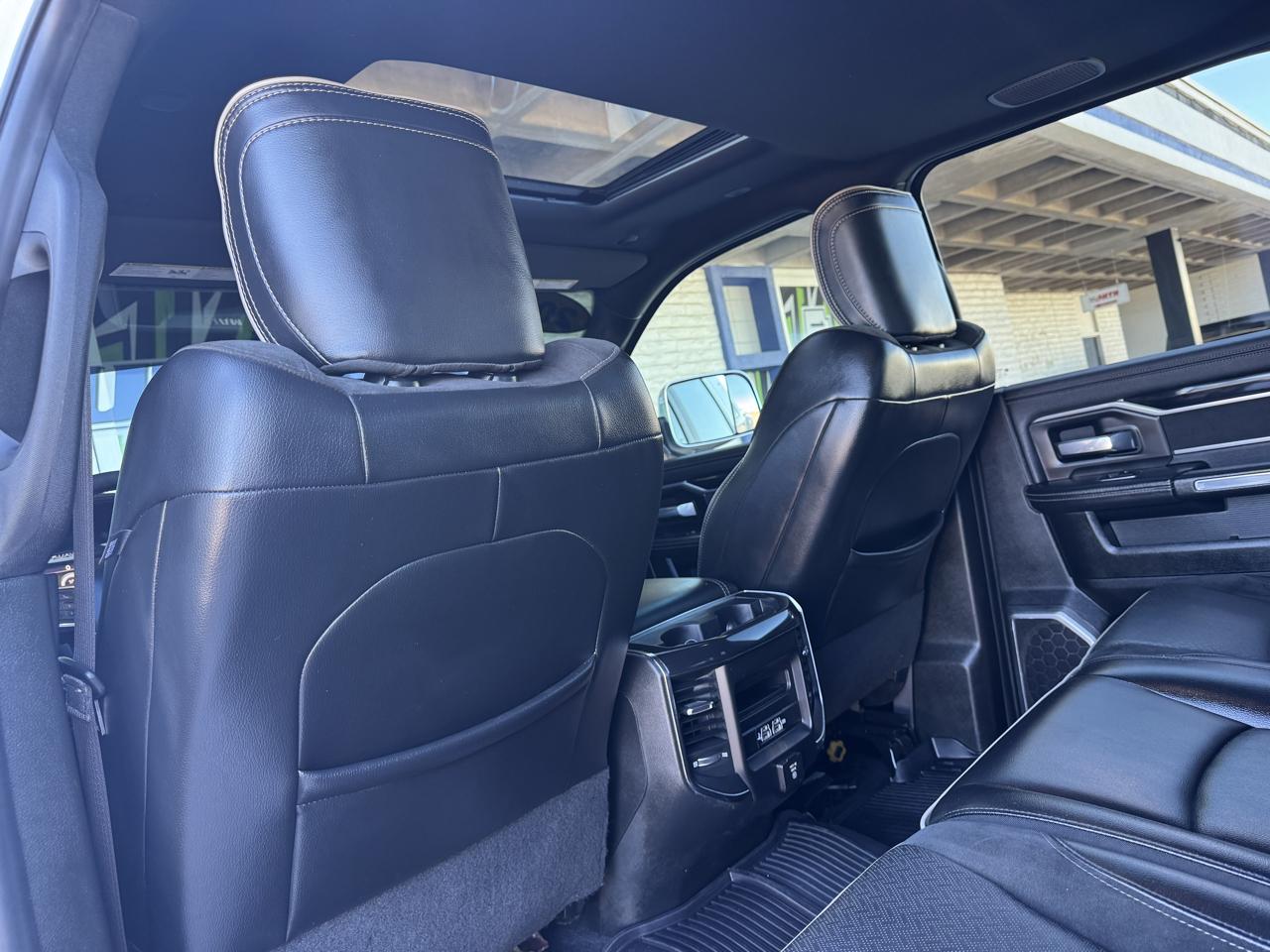 RAM 3500 Laramie 4x4 Mega Cab 6'4" Box 2019
