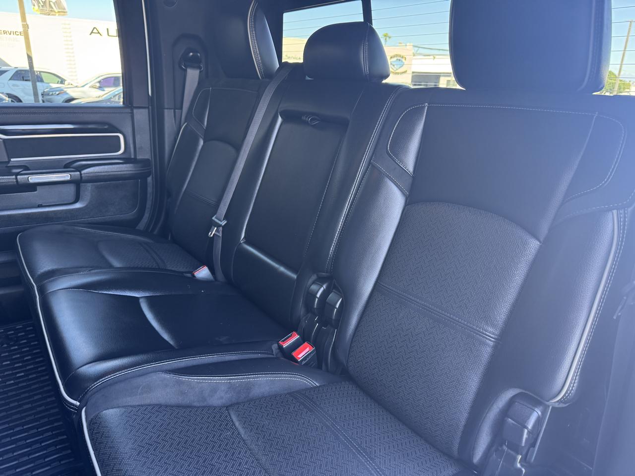 RAM 3500 Laramie 4x4 Mega Cab 6'4" Box 2019