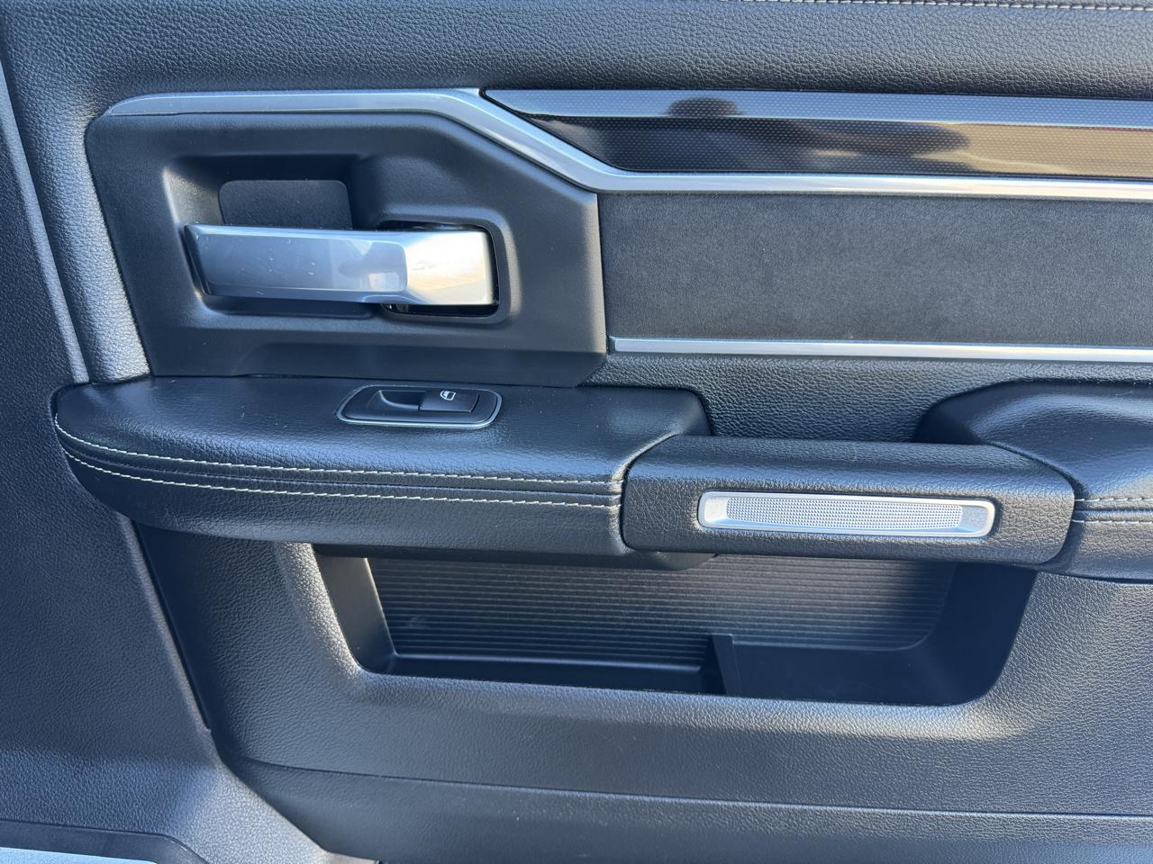 RAM 3500 Laramie 4x4 Mega Cab 6'4" Box 2019
