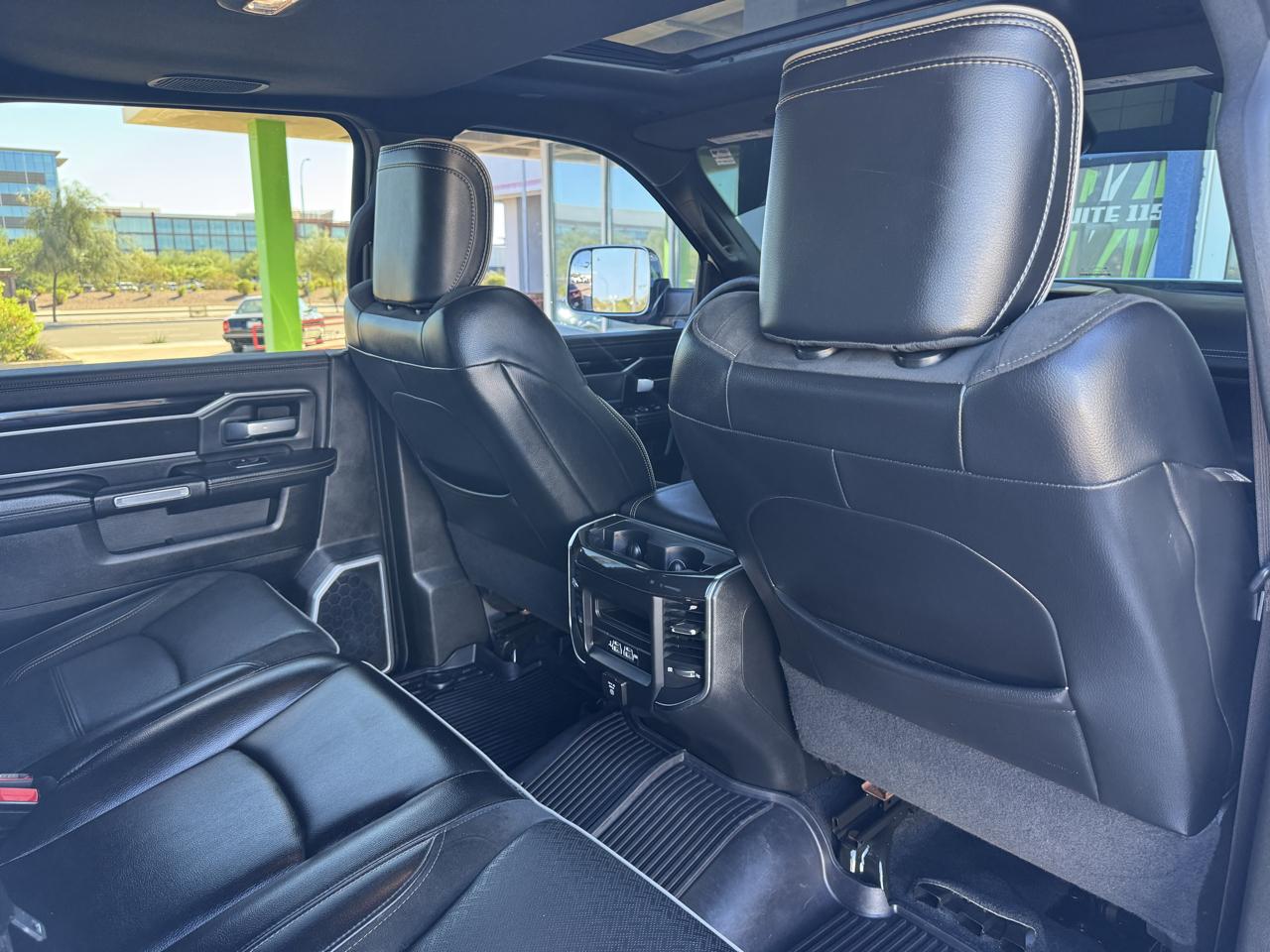 RAM 3500 Laramie 4x4 Mega Cab 6'4" Box 2019