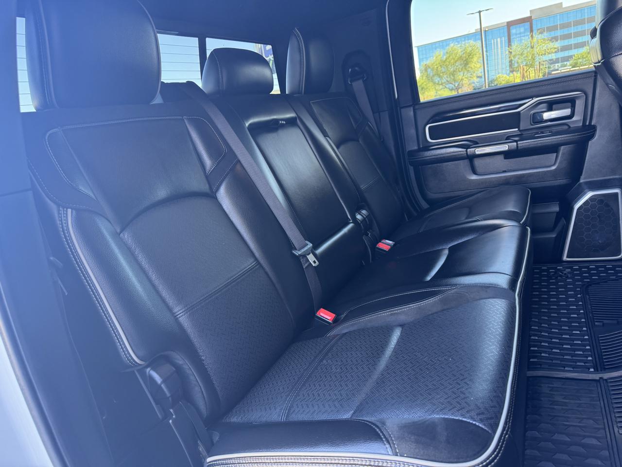 RAM 3500 Laramie 4x4 Mega Cab 6'4" Box 2019