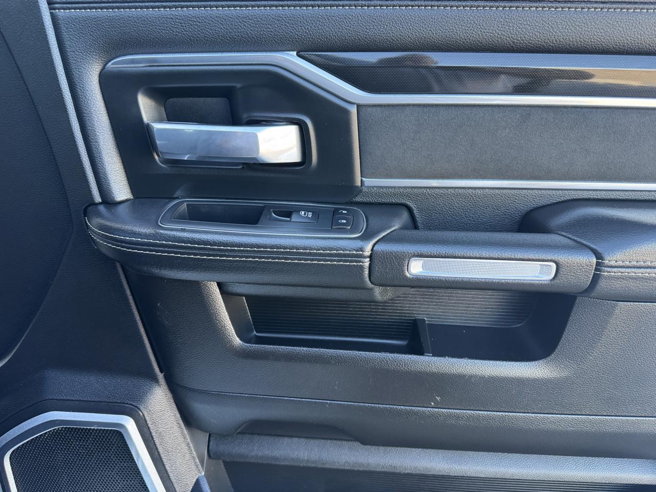 RAM 3500 Laramie 4x4 Mega Cab 6'4" Box 2019
