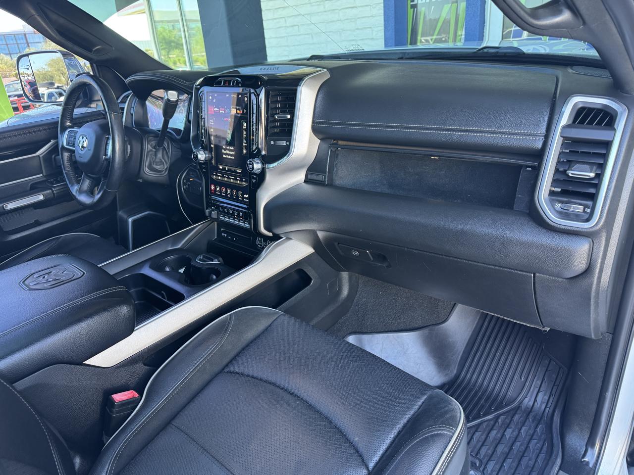 RAM 3500 Laramie 4x4 Mega Cab 6'4" Box 2019
