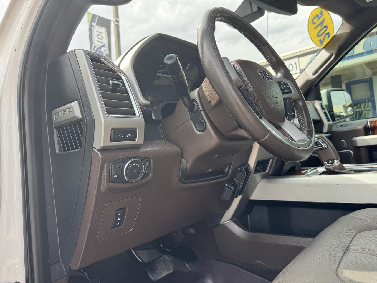 Ford F-150 4WD SuperCrew 145" King Ranch 2015