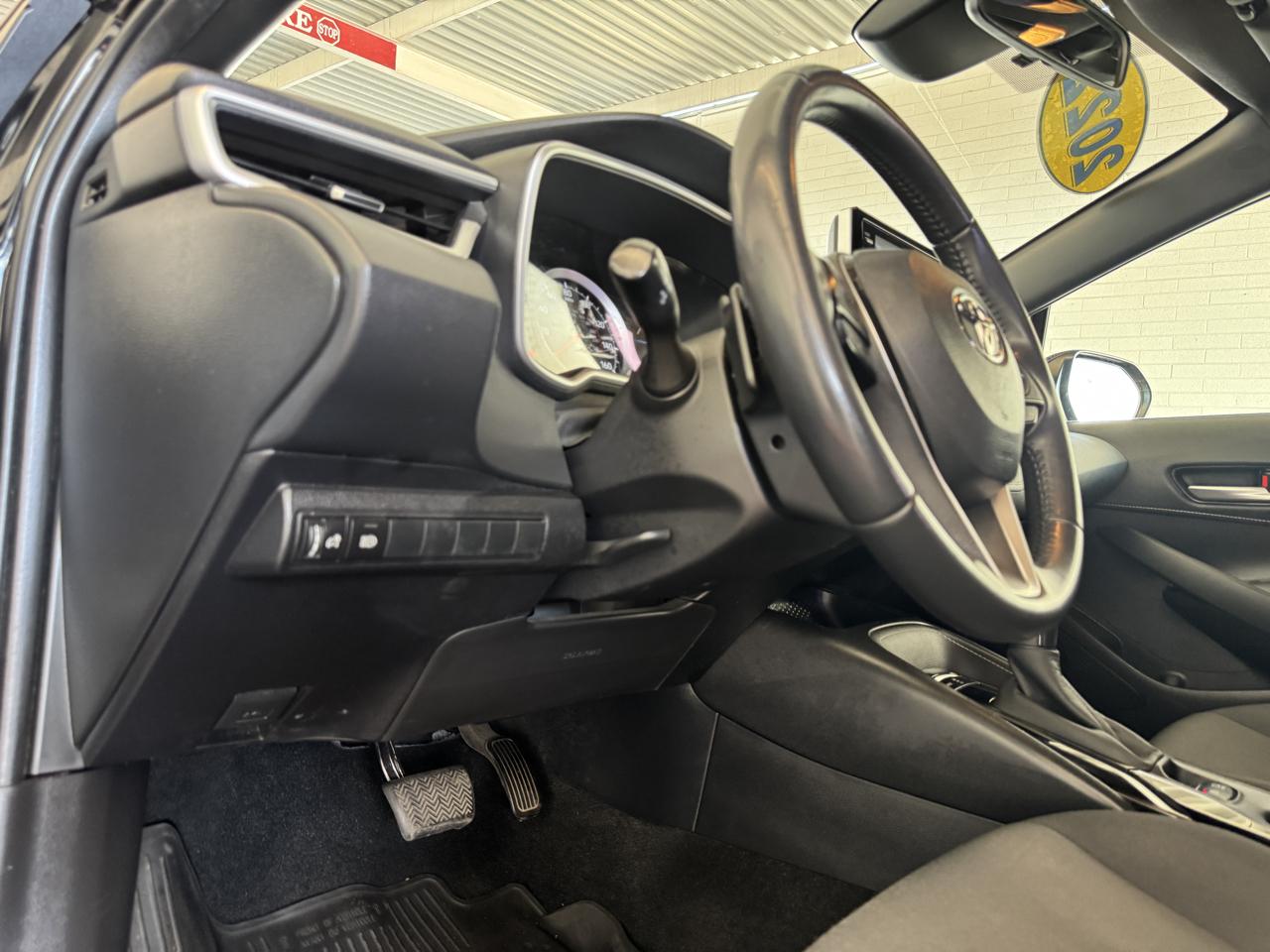 Toyota Corolla Hatchback SE CVT (Natl) 2022