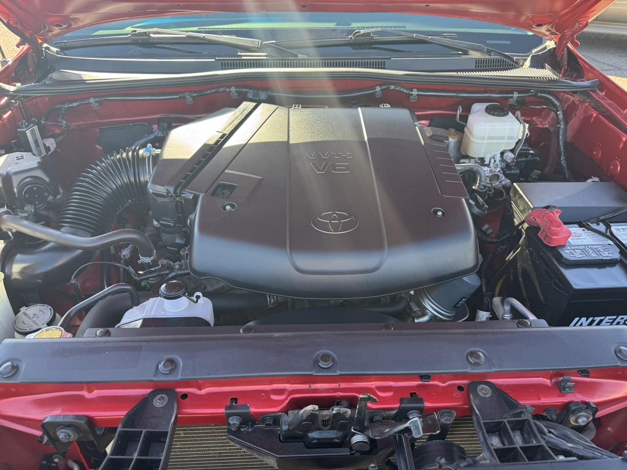 Toyota Tacoma 4WD Double Cab LB V6 AT TRD Off Road (Natl) 2015