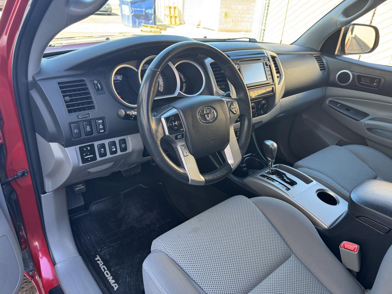 Toyota Tacoma 4WD Double Cab LB V6 AT TRD Off Road (Natl) 2015