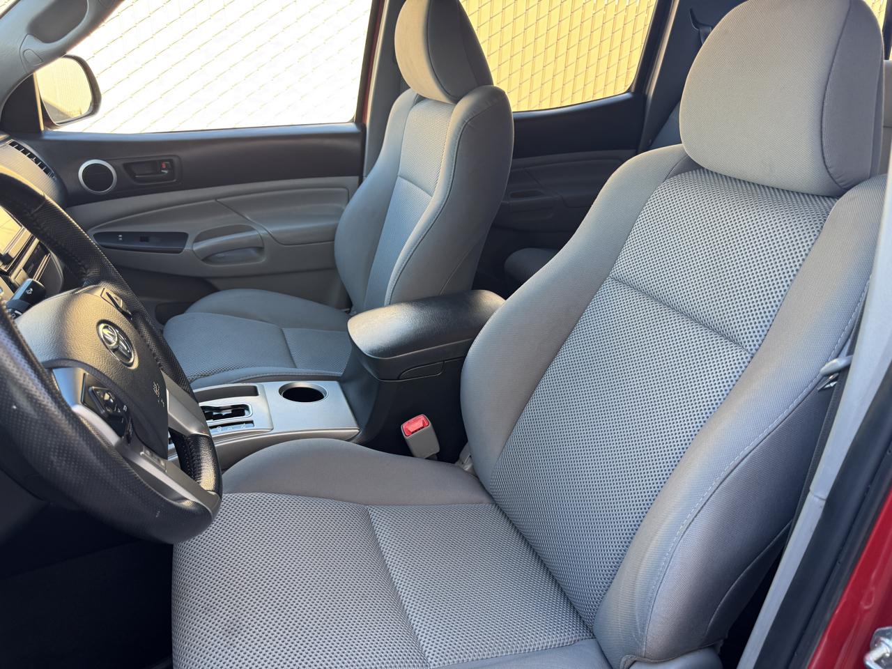 Toyota Tacoma 4WD Double Cab LB V6 AT TRD Off Road (Natl) 2015