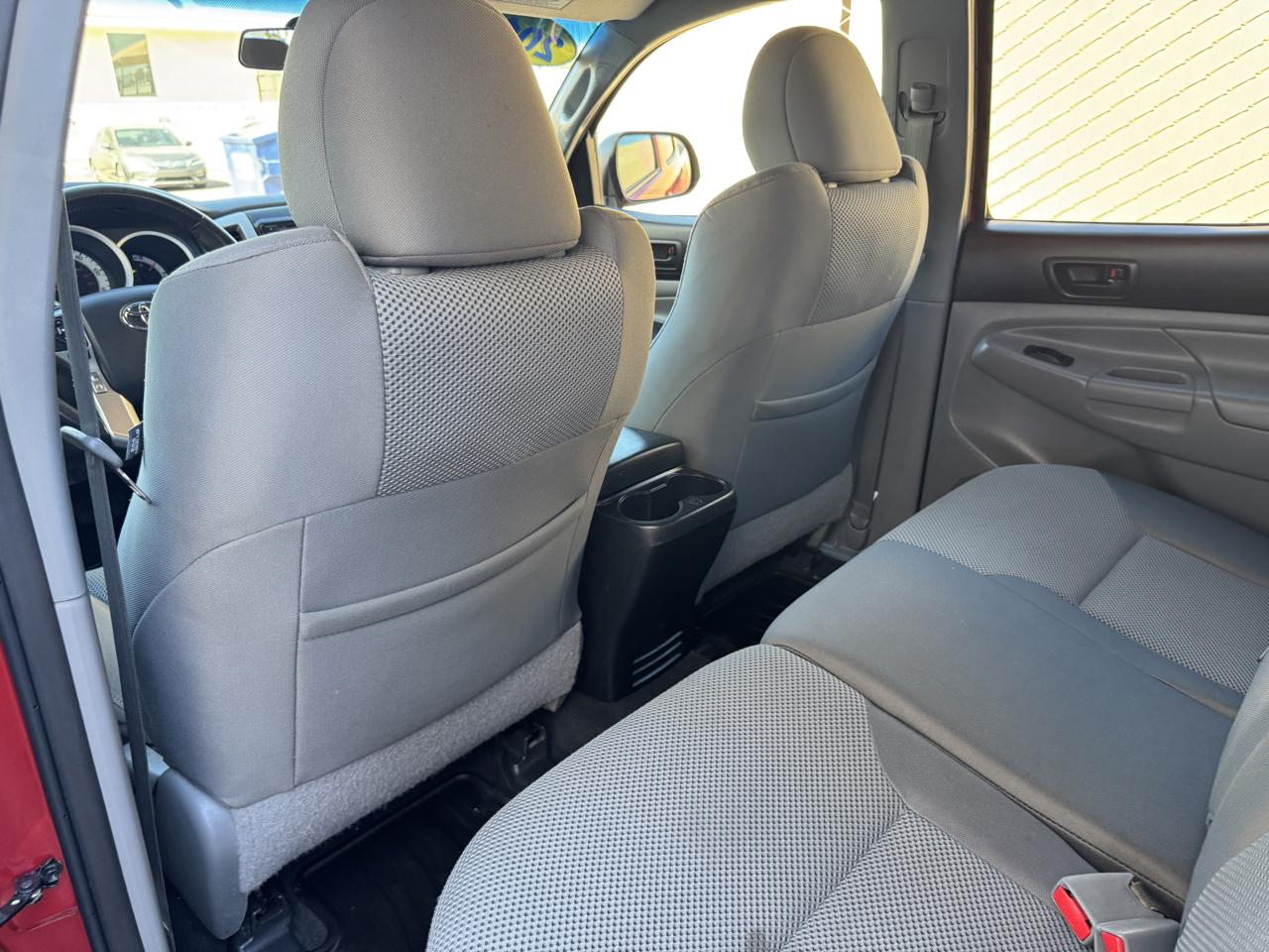 Toyota Tacoma 4WD Double Cab LB V6 AT TRD Off Road (Natl) 2015
