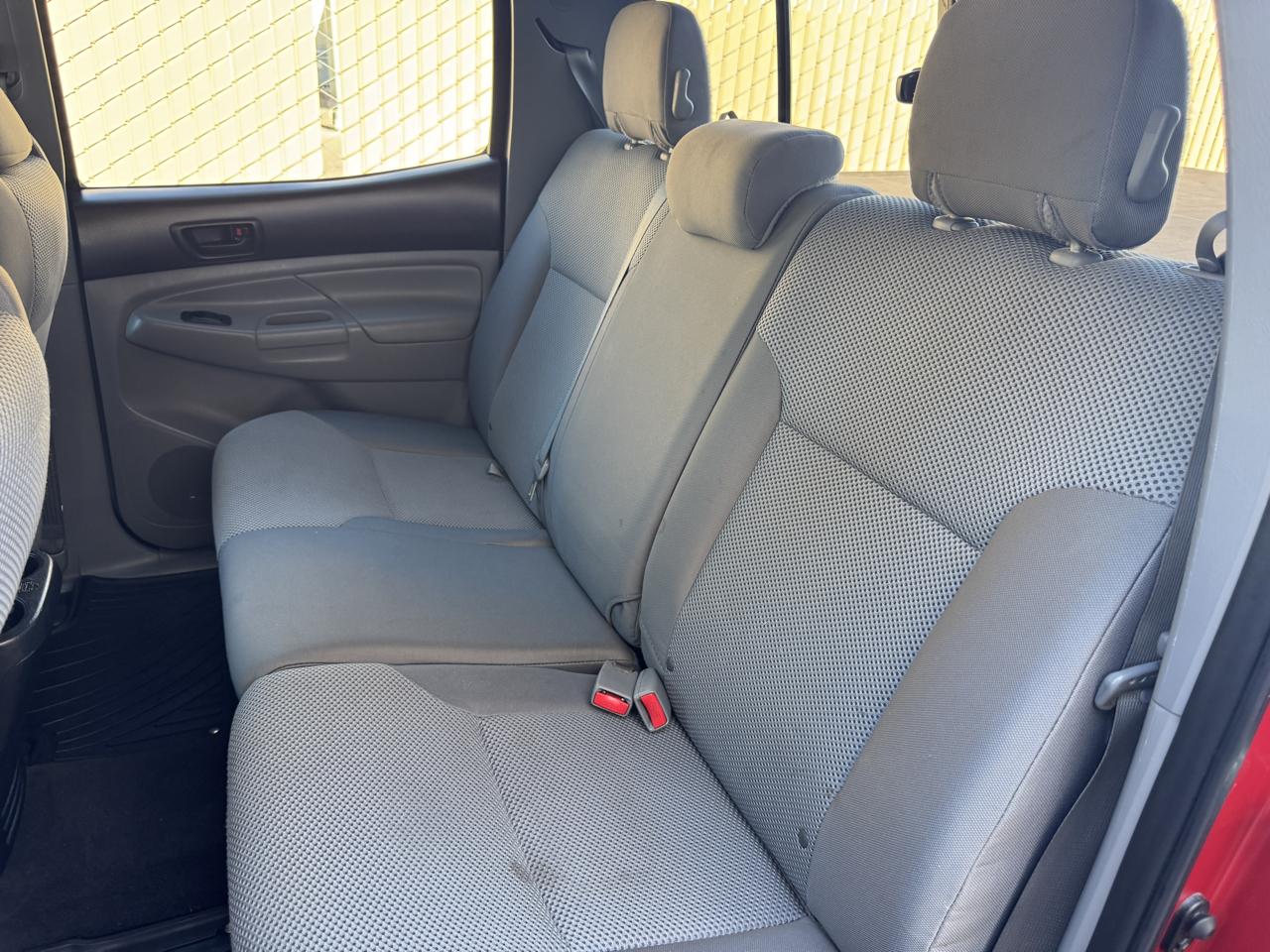 Toyota Tacoma 4WD Double Cab LB V6 AT TRD Off Road (Natl) 2015