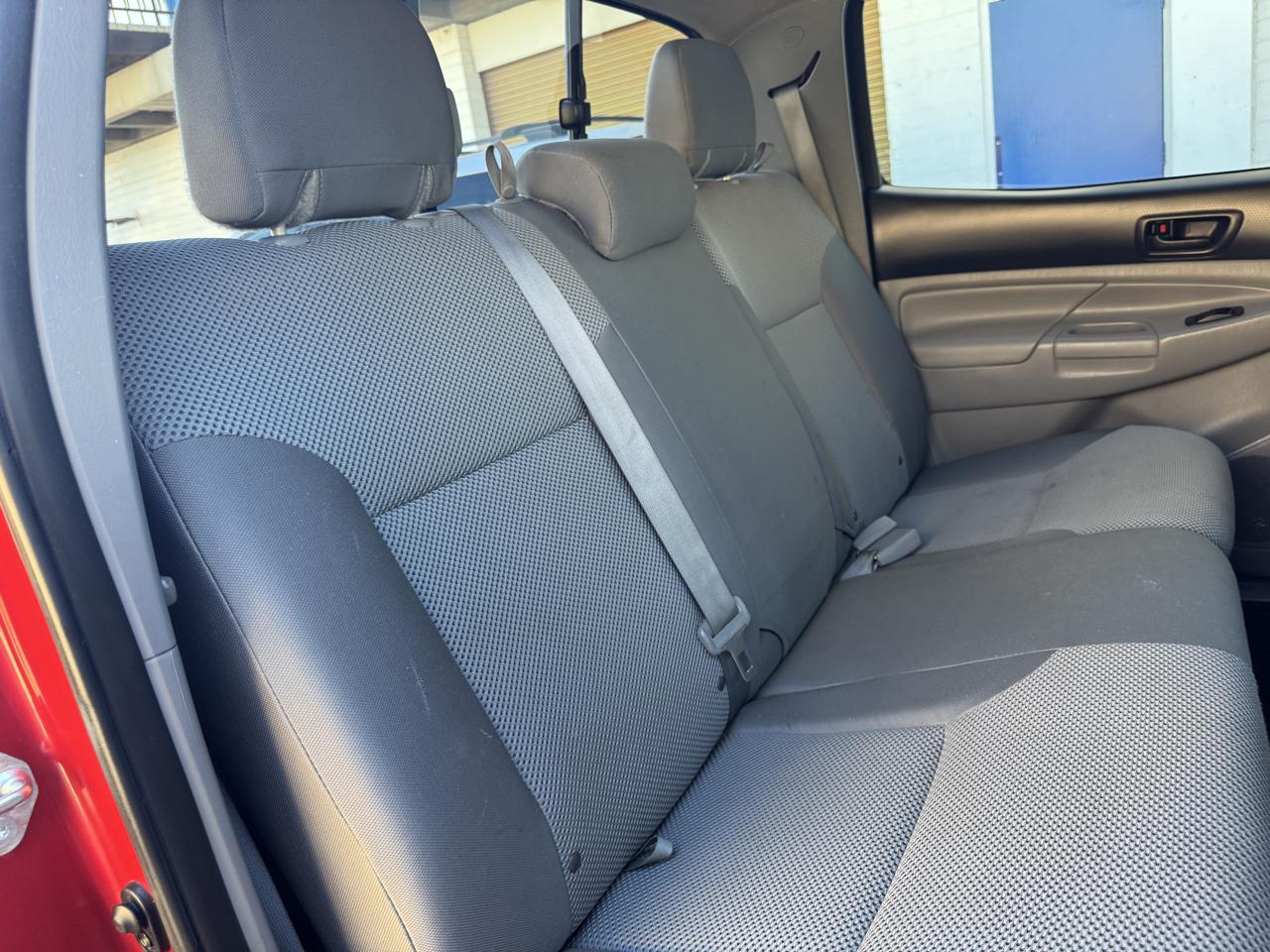 Toyota Tacoma 4WD Double Cab LB V6 AT TRD Off Road (Natl) 2015