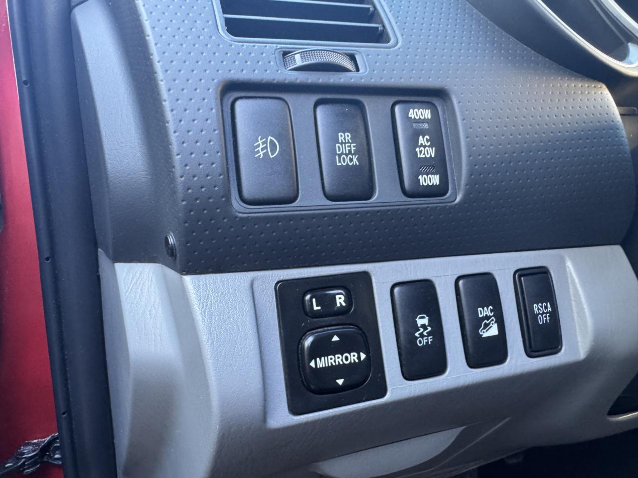 Toyota Tacoma 4WD Double Cab LB V6 AT TRD Off Road (Natl) 2015