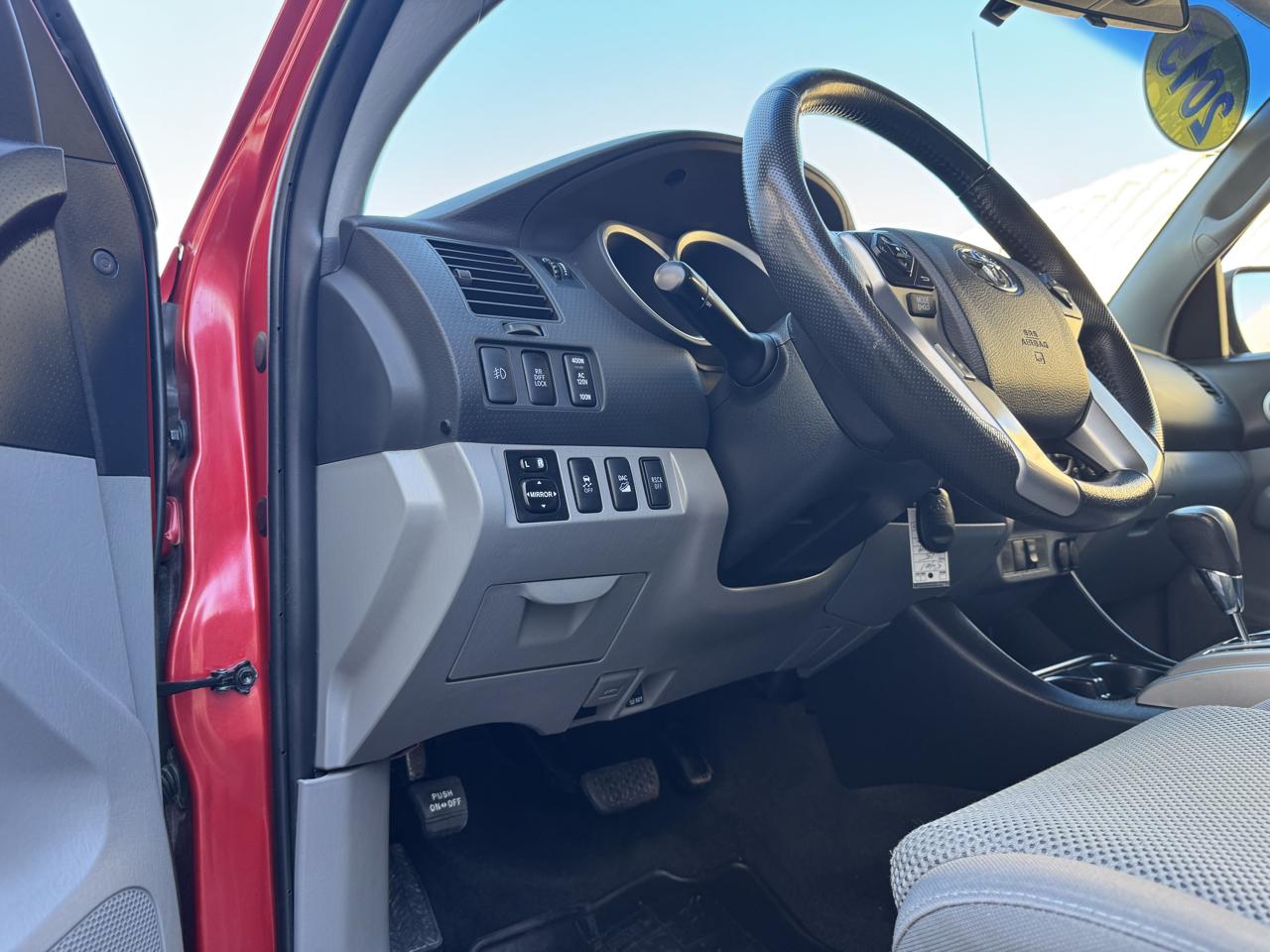 Toyota Tacoma 4WD Double Cab LB V6 AT TRD Off Road (Natl) 2015