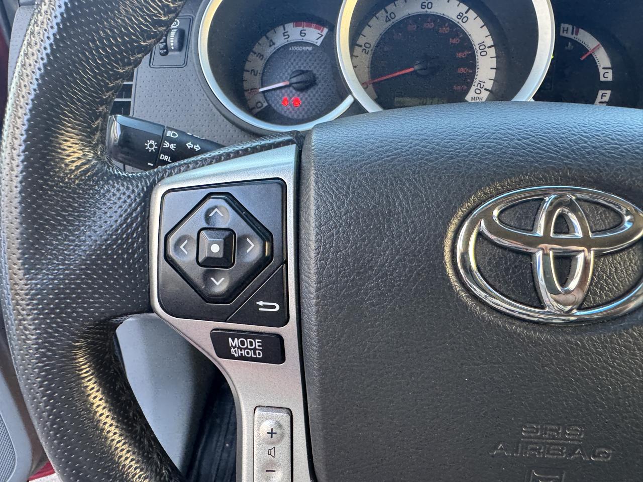 Toyota Tacoma 4WD Double Cab LB V6 AT TRD Off Road (Natl) 2015