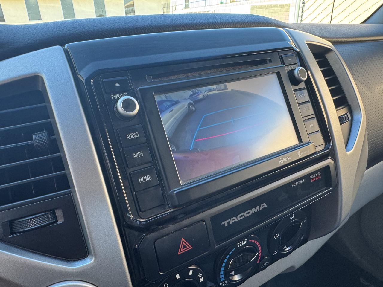 Toyota Tacoma 4WD Double Cab LB V6 AT TRD Off Road (Natl) 2015