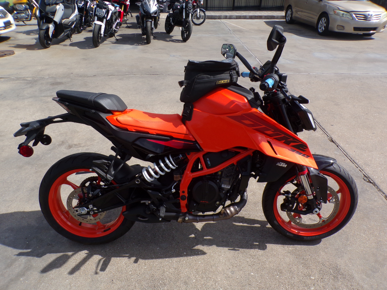 KTM 390 Duke  2024 KTM 390 Duke  2024