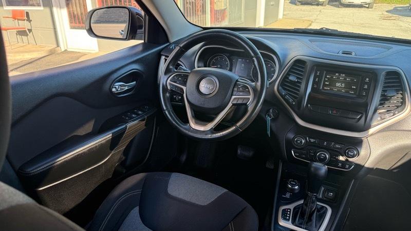 Jeep Cherokee Latitude 4WD 2014