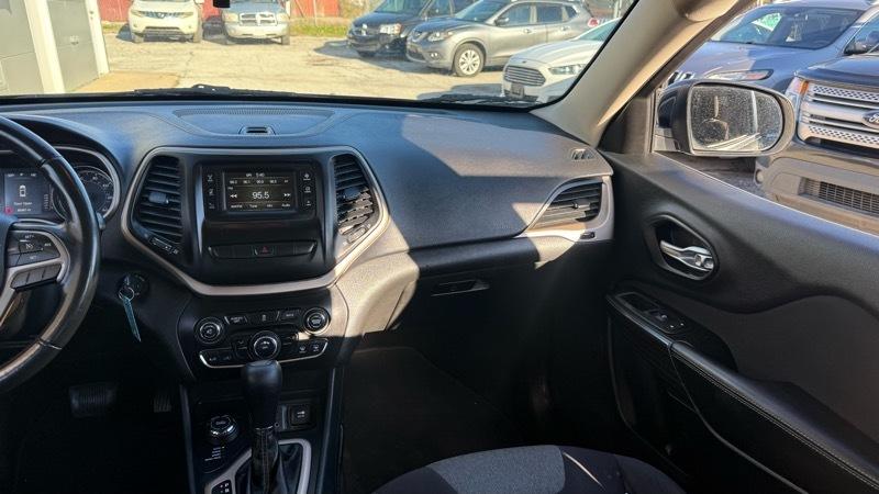 Jeep Cherokee Latitude 4WD 2014