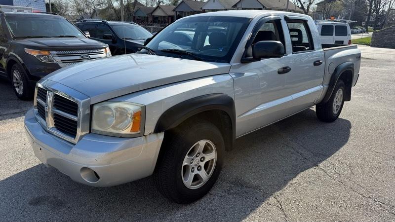Dodge Dakota SLT Quad Cab 4WD 2006