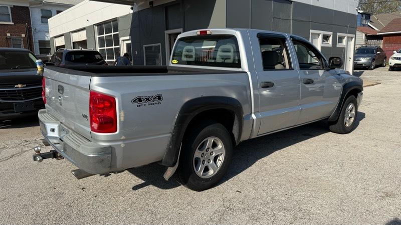 Dodge Dakota SLT Quad Cab 4WD 2006