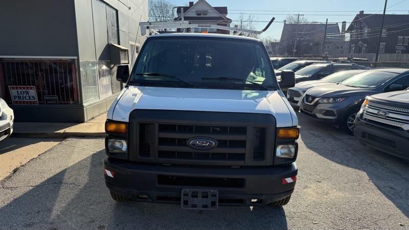 Ford Econoline E-250 2009