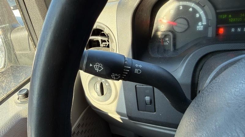 Ford Econoline E-250 2009