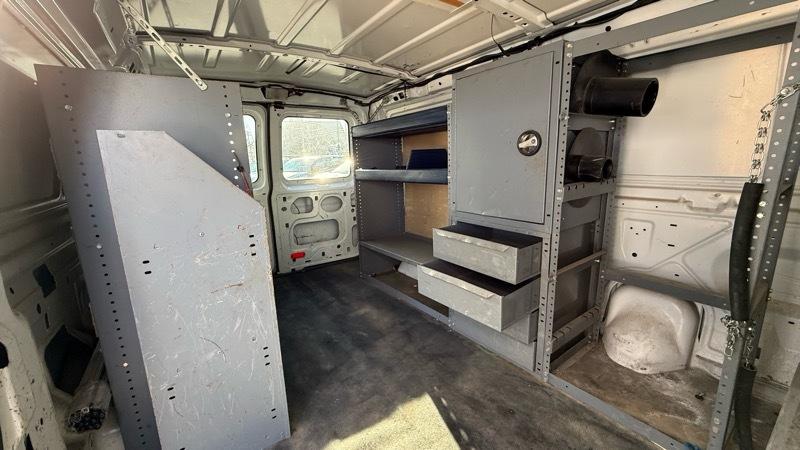 Ford Econoline E-250 2009