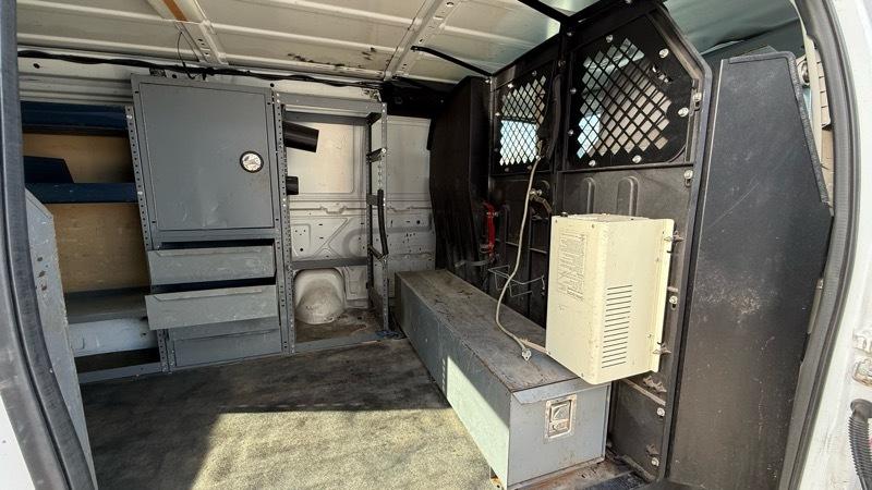 Ford Econoline E-250 2009