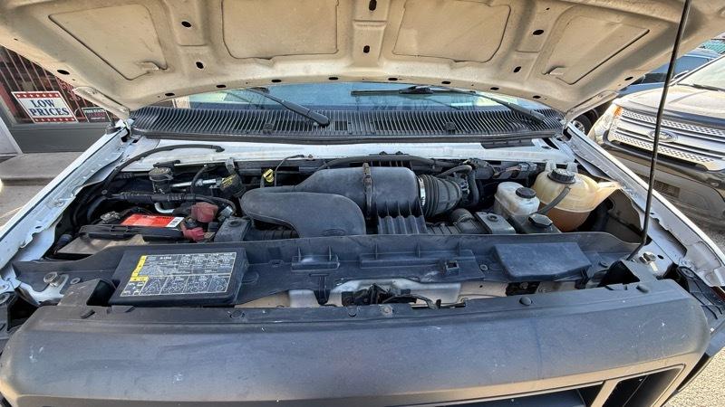 Ford Econoline E-250 2009