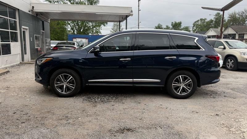 Infiniti QX60 Base AWD 2017