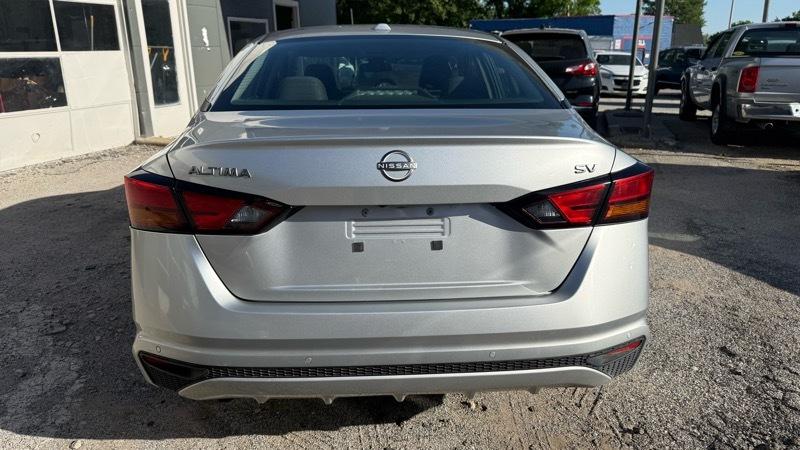 Nissan Altima 2.5 SV 2023