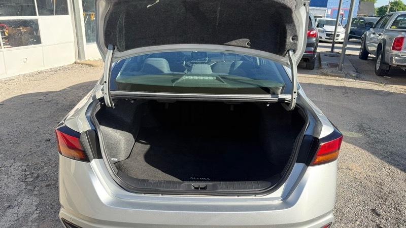 Nissan Altima 2.5 SV 2023